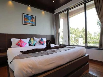 4 Bed Room Luxury Villa with Infinity Pool and Garden