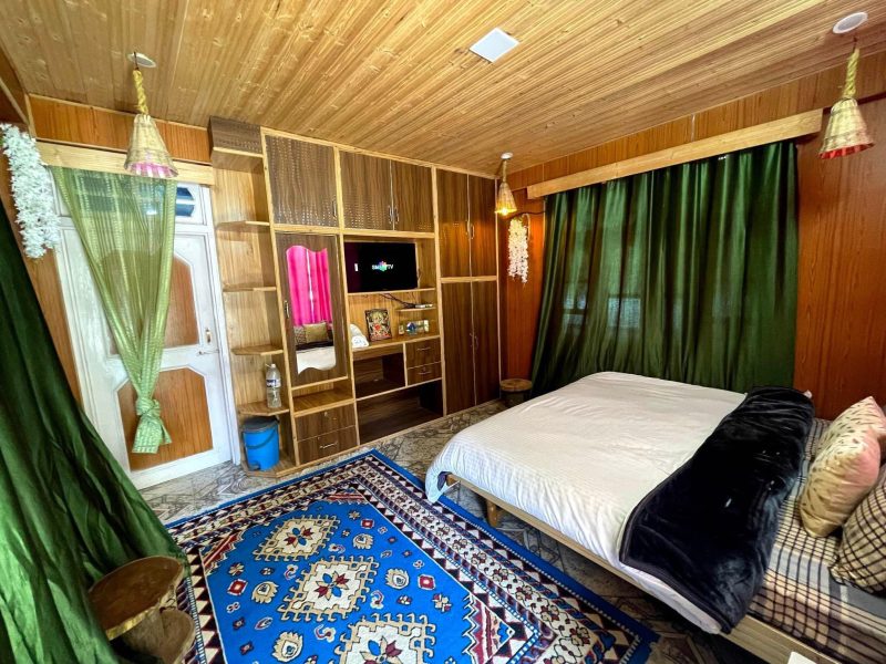 Pin Parvati Himalayan Home Stay