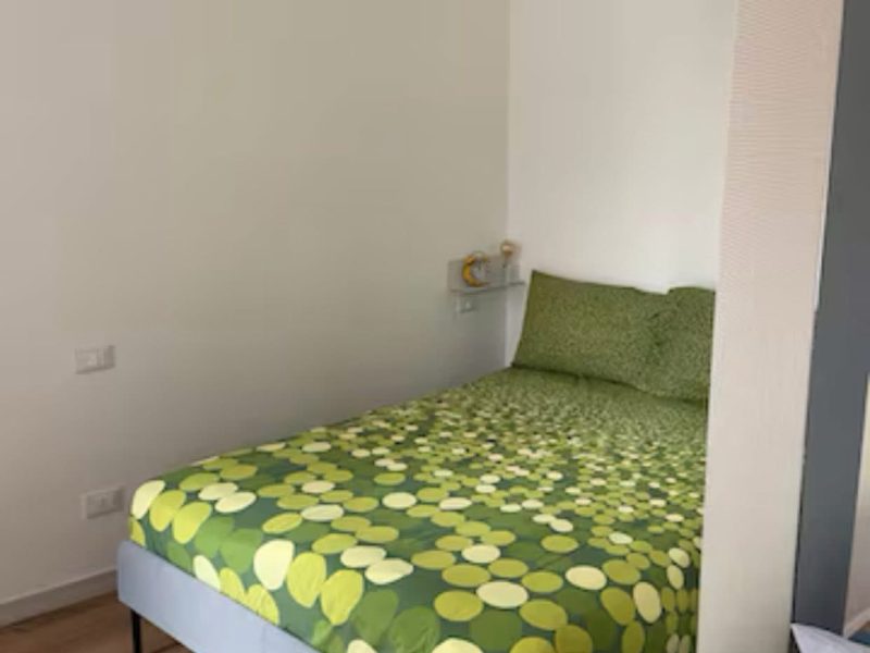 Furnished Studio with Nightstand in Downtown Paris