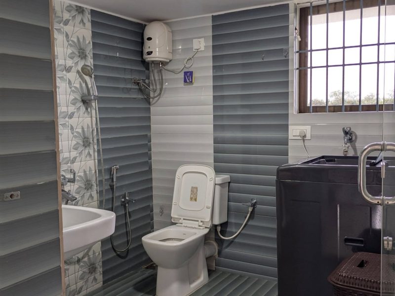 1 Bed Room, Hall and Kitchen Apartment