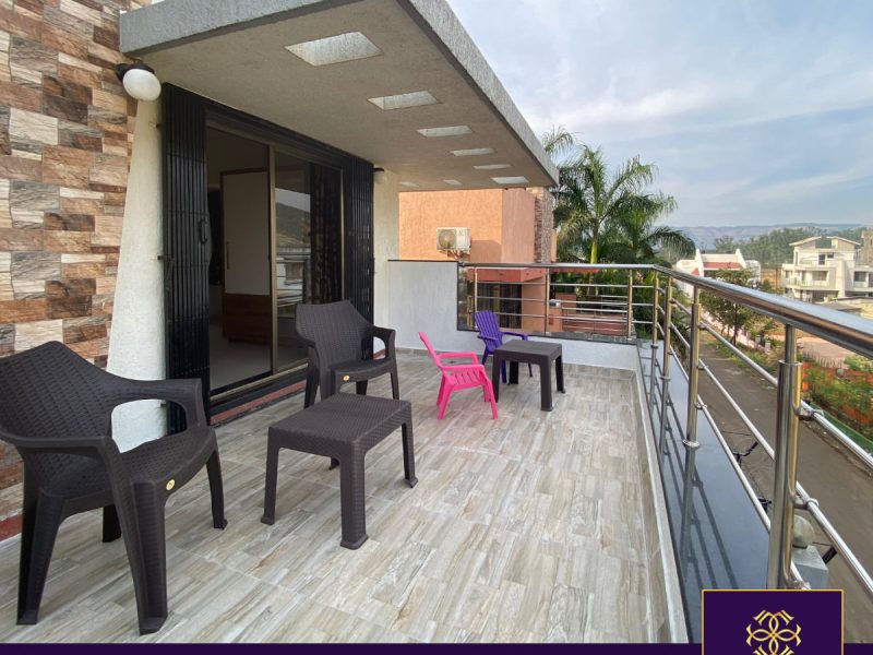 4 Bed Room Villa with Pool, Lanavala