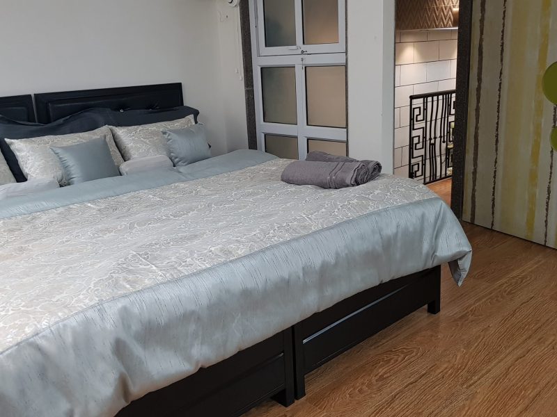 2 Rooms@10minDrive➝ InfinitiMall,Amenities+Balcony