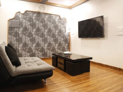 ❤ Instaworthy 1BHK with Bathtub, NetflixnChill ❤