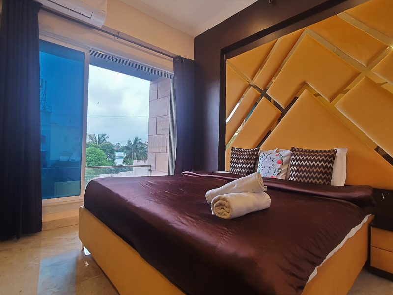 ❤ Breezy 1BHK 2 min ➝ Lilavati King Bed Kitchen