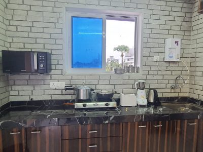 ❤ Breezy 1BHK 2 min ➝ Lilavati King Bed Kitchen