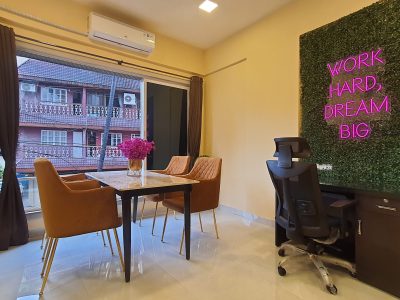 Hello Gorgeous 1BHK 5 min to Lilavati King Bed WFH