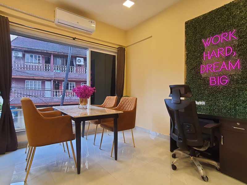 Hello Gorgeous 1BHK 5 min to Lilavati King Bed WFH