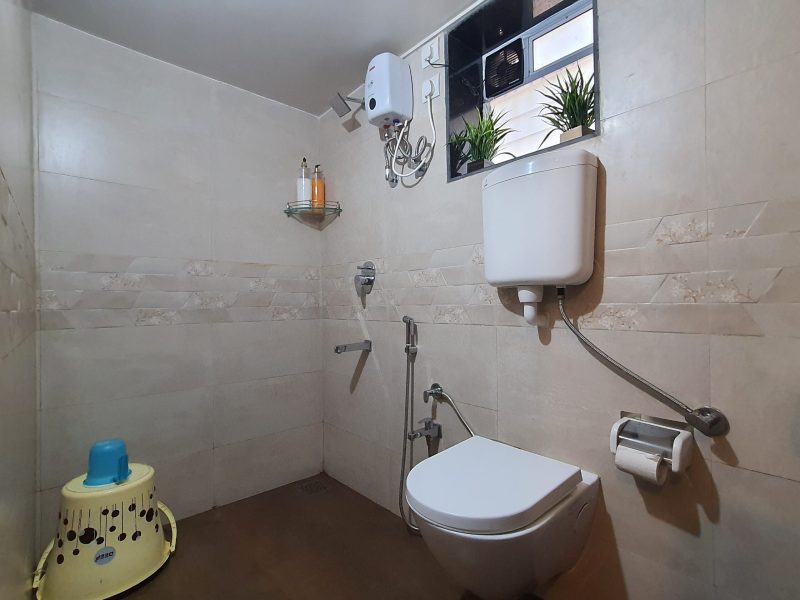 Snug studio 15 mins to sea cafe Wifi Netflix 55 TV