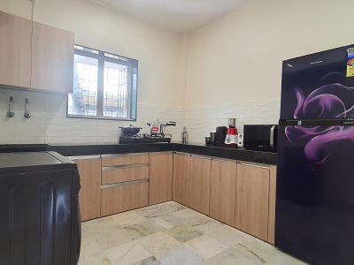 Grand 2BHK 15 Mins to Sea Cafe Wifi King Bed