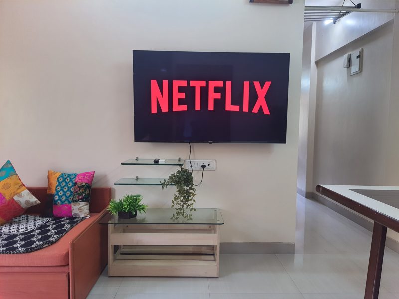 Well located 5 mins to Sea Cafes & Bistros