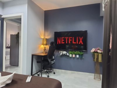 Refreshing 2BHK Attached Balcony 7 Mins to Airport