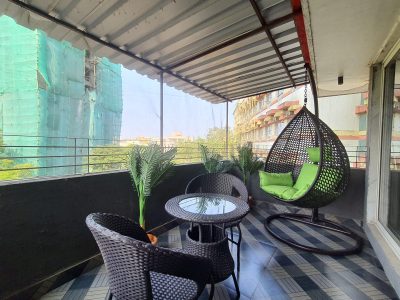 Refreshing 2BHK Attached Balcony 7 Mins to Airport