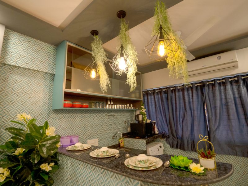 ❤ Cool Stay: 2BHK ✔️ King Bed ✔️Bathtub ✔️Netflix