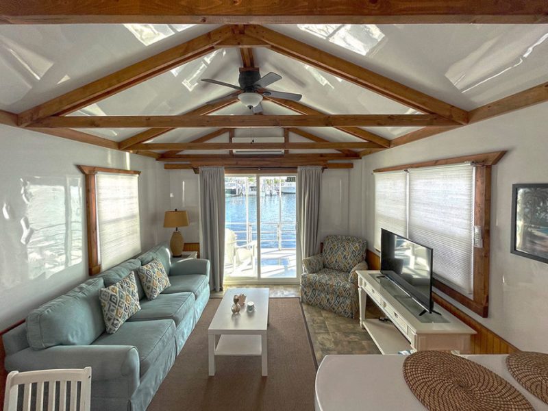 Mangrove Marina and Resort Aqualodge Houseboats, Yellow Tail