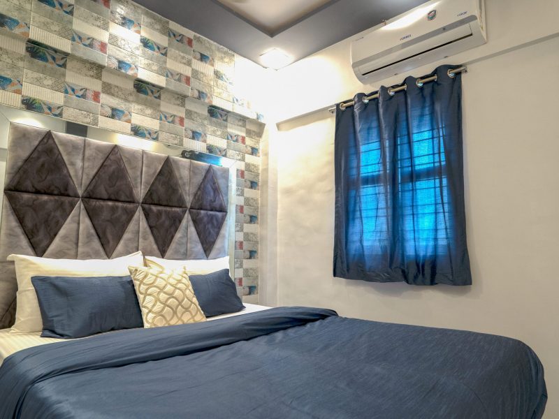 ❤ Cool Stay: 2BHK ✔️ King Bed ✔️Bathtub ✔️Netflix