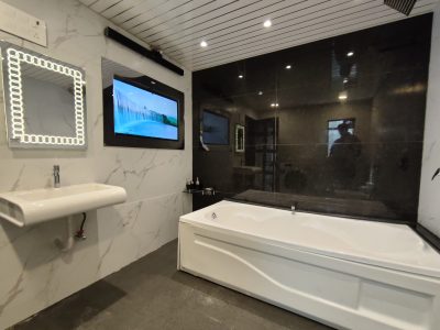 ❤ Instaworthy 1BHK with Bathtub, NetflixnChill ❤