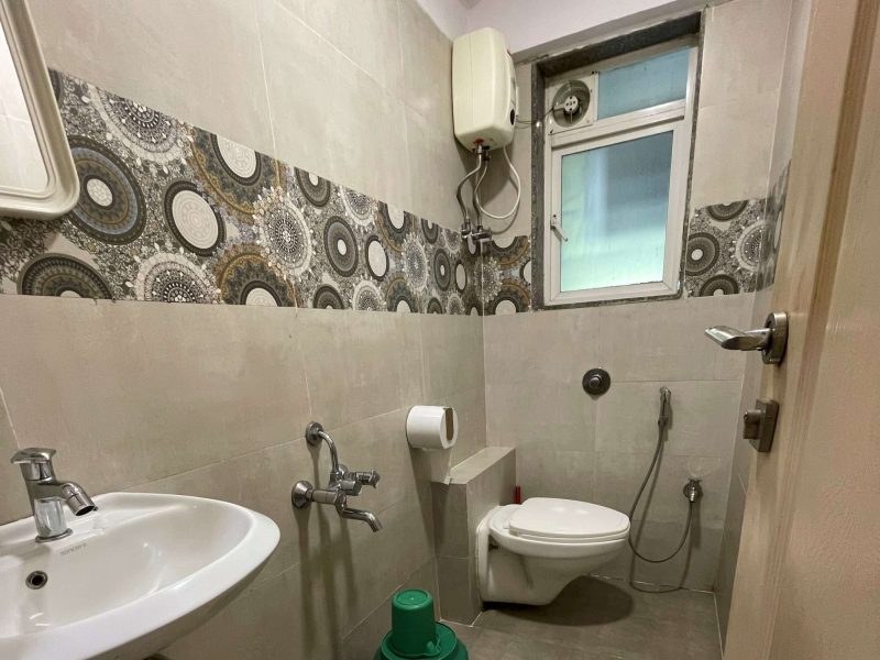 Bright Insta-ready 1BHK Neon Wings Wifi Netflix