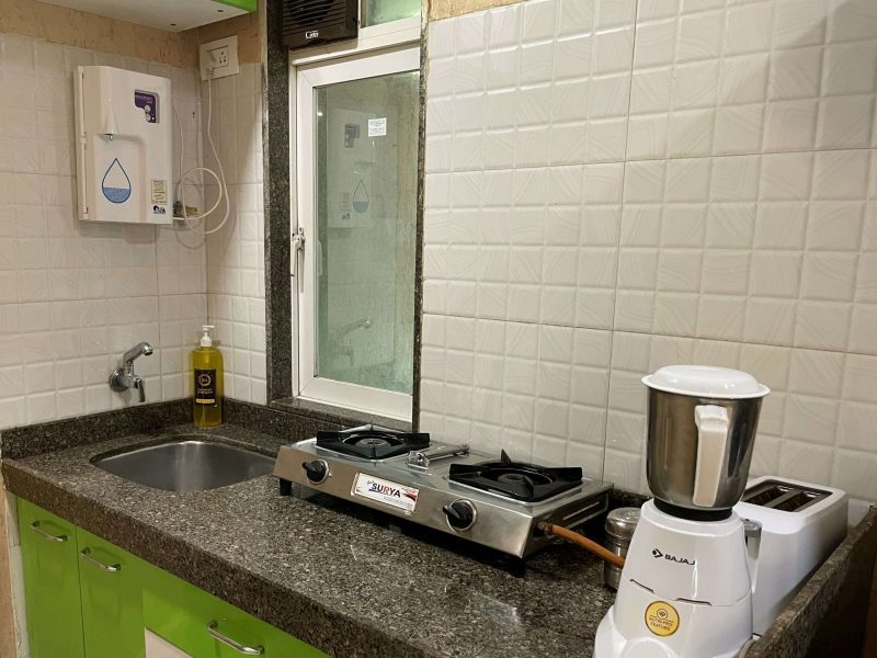 ❤ Graceful 1BHK Netflix 55″ TV Wifi Ready Kitchen