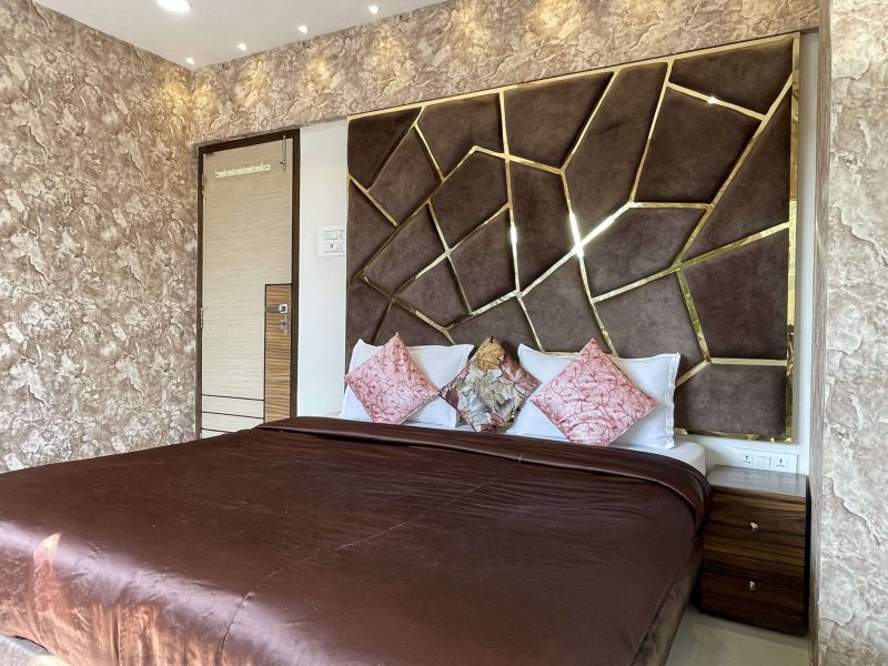 Airy Insta-Ready 1BHK King Bed Netflix 55TV Wifi