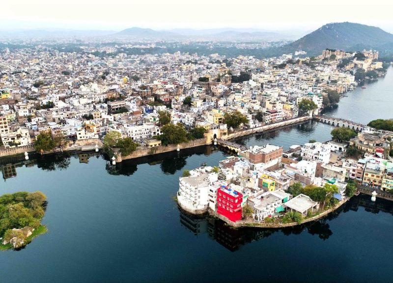 oolala - Your Lake House in the Center of Udaipur