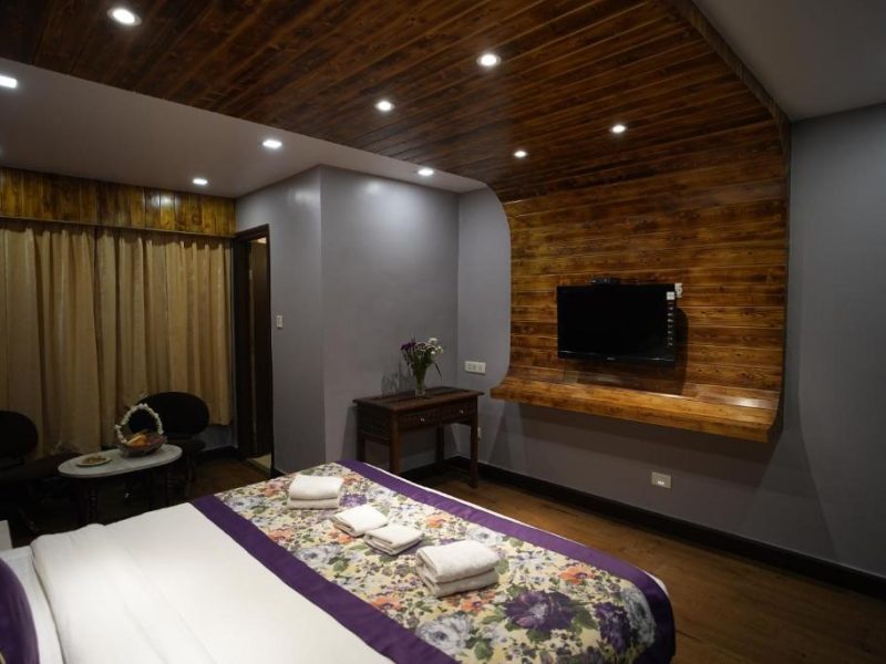 Mount Conifer Suites