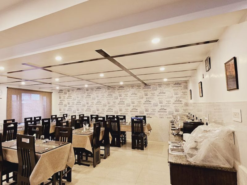 Hotel Moon Stone De Luxury, Sri Nagar, Kashmir