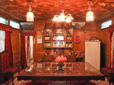 Hollywood Group Of Houseboats