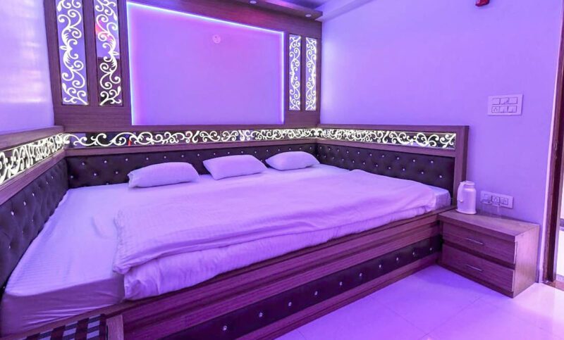 HN Palace Homestay, Agra