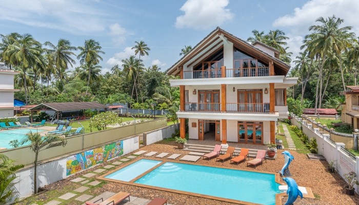 Bali Style Villa with shared pool In Calangute