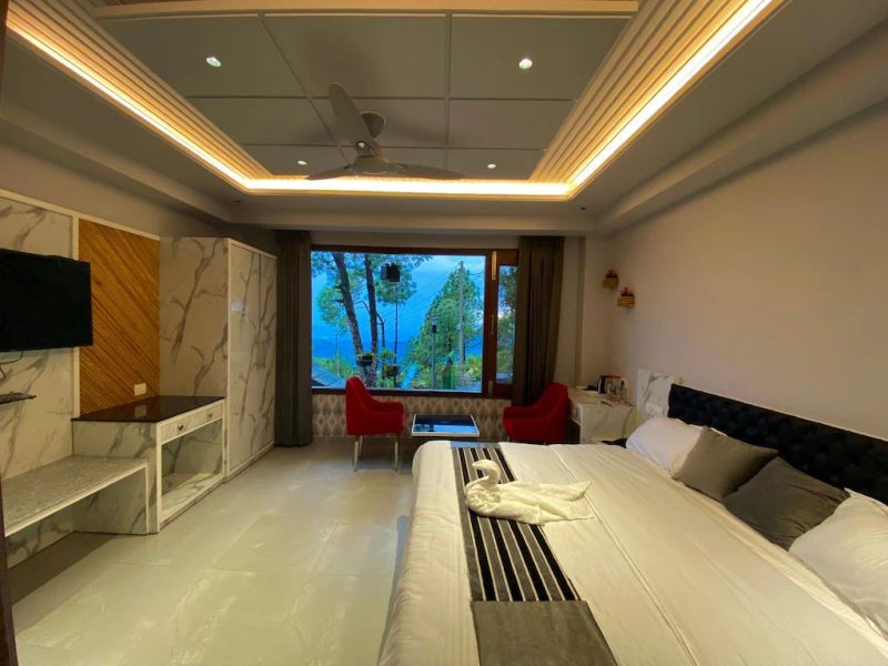 Westberry Garden View Sunset Room