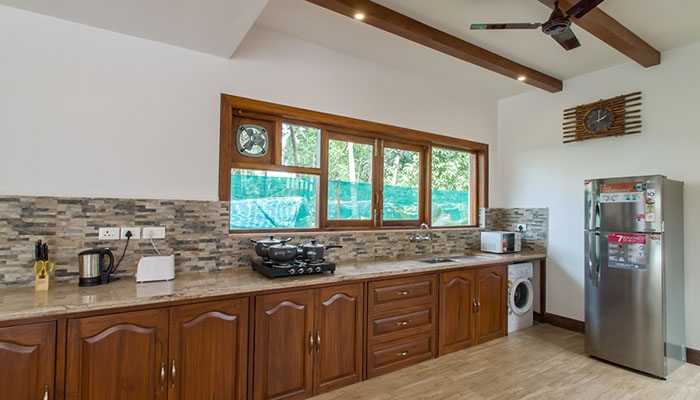 Bali Style Villa with shared pool In Calangute