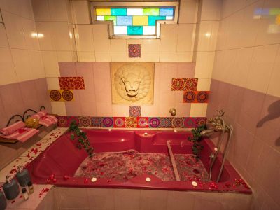 Luxury AC Boutique BnB, 2 Bedrooms, Living Game Rooms, Kitchen, Work Desk