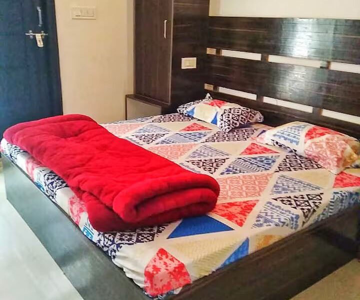 12:22- The stay Rishikesh