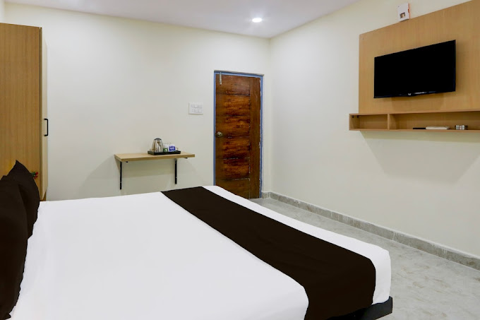 Super Townhouse Kukatpally Formerly SV Royal