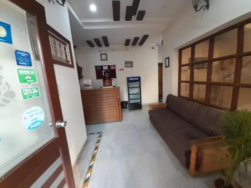 Hotel The Holiday Home & Homestay