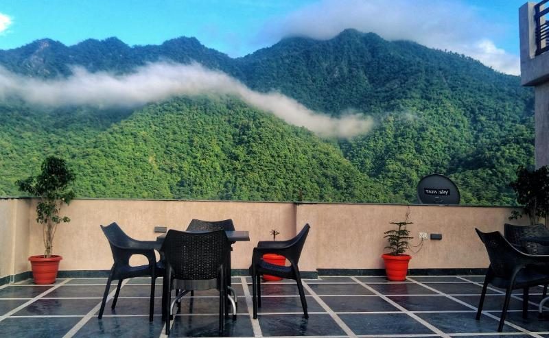 Back stayz Hostel Rishikesh