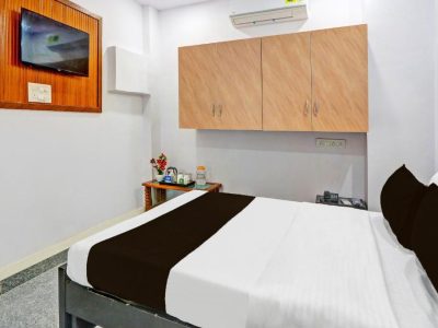 Super Hotel O Karmanghat Near TKR khaman