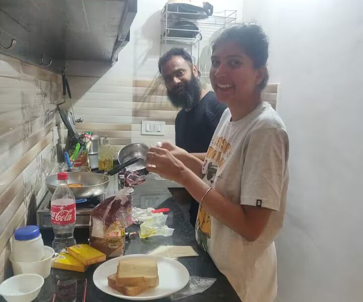 12:22- The stay Rishikesh